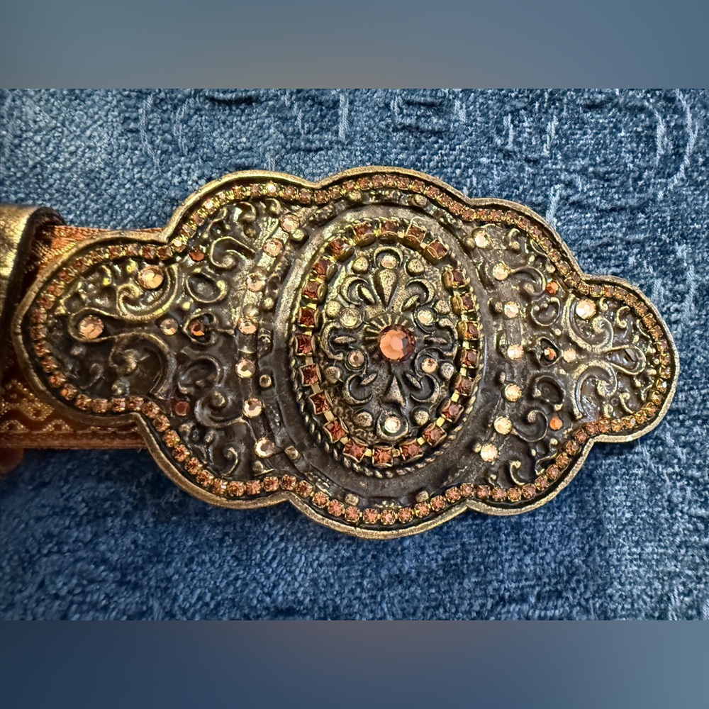 Vintage Cachè Leather Belt with Fabric Covering - Picture 5 of 10